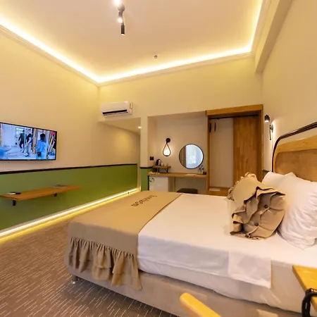 Hotel Zon 3*